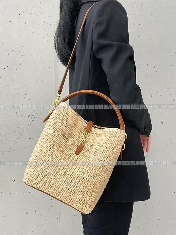 생로랑르37라피아버킷백  20260416-160757-035.jpg