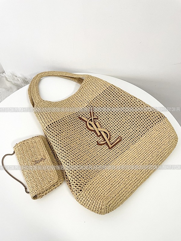 생로랑이카르맥시쇼퍼백  20260416-164944-008.jpg