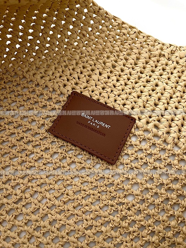 생로랑이카르맥시쇼퍼백  20260416-164946-018.jpg