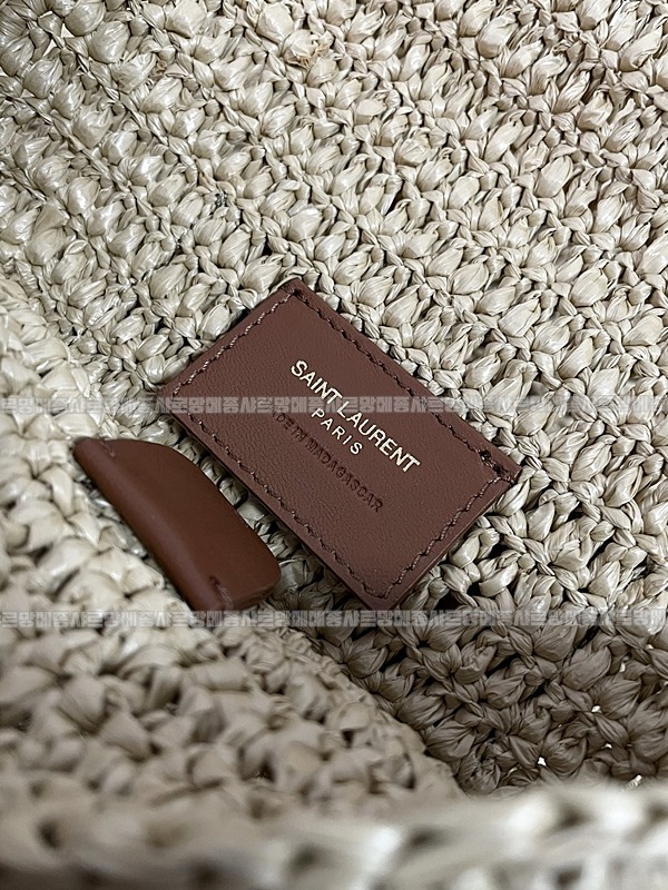 생로랑이카르맥시쇼퍼백  20260416-164947-025.jpg