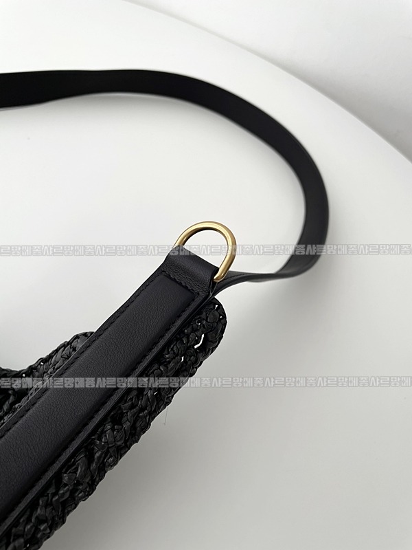 생로랑옥살리스숄더백  20260416-171221-015.jpg