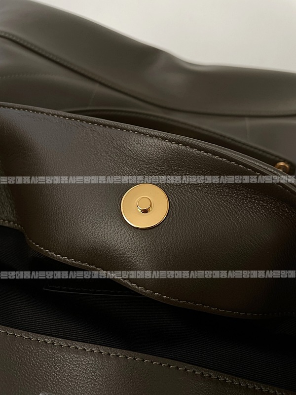 생로랑제이미포숑라지  20260417-100714-012.jpg