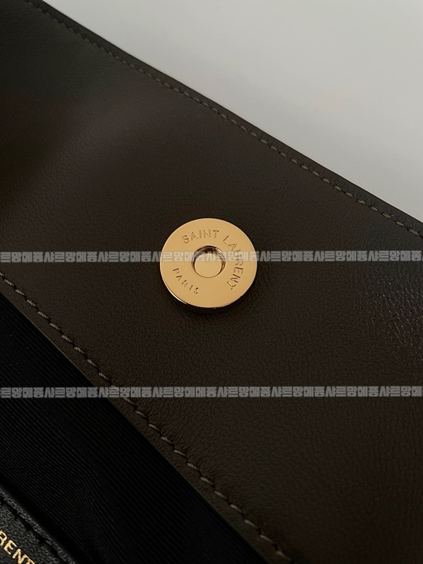 생로랑제이미포숑라지  20260417-100714-011.jpg