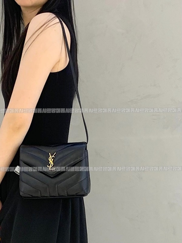 생로랑루루미니백  20260417-104956-026.jpg