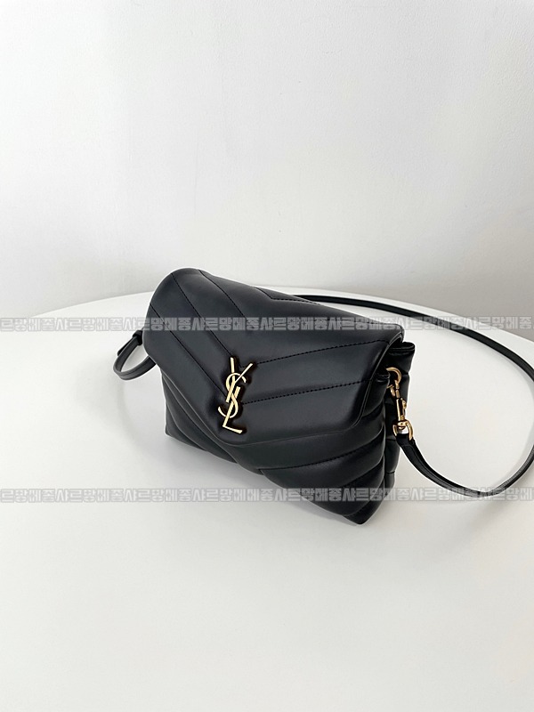 생로랑루루미니백  20260417-104952-006.jpg