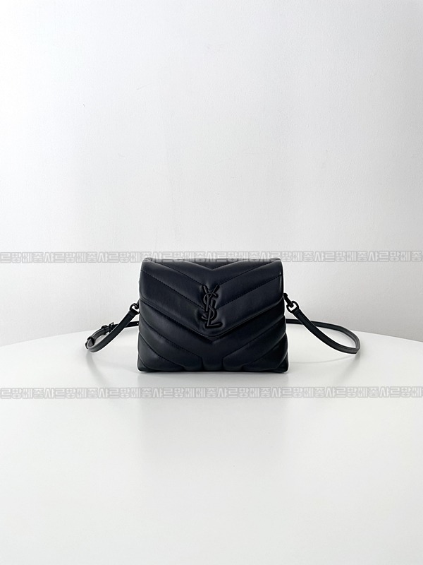 생로랑루루미니백  20260417-110105-001.jpg