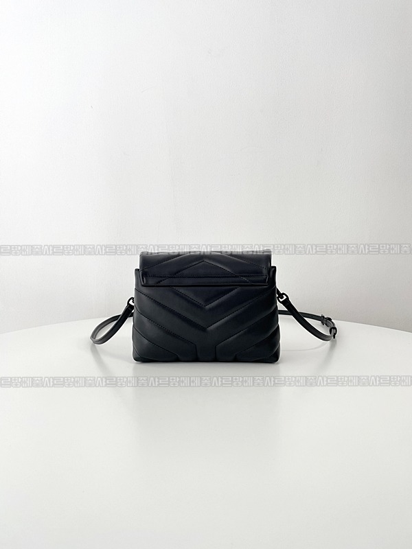 생로랑루루미니백  20260417-110105-003.jpg