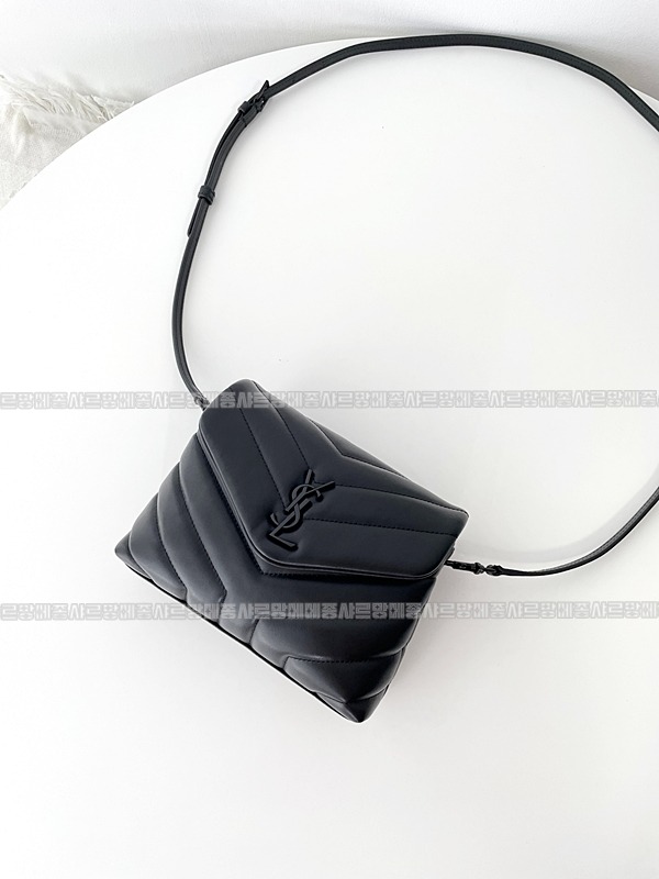 생로랑루루미니백  20260417-110106-009.jpg