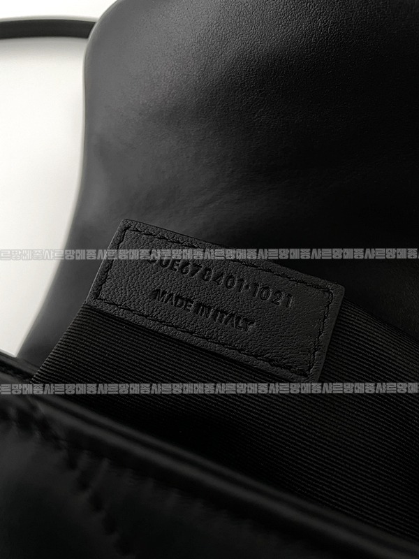 생로랑루루미니백  20260417-110108-016.jpg