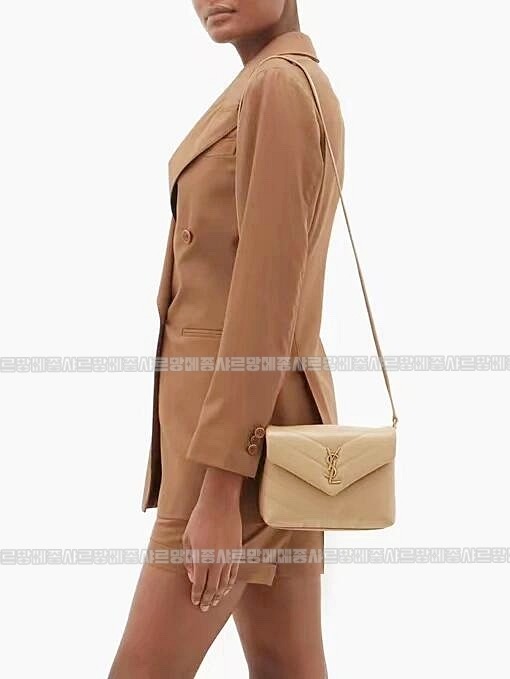 생로랑루루미니백  20260417-110720-022.jpg