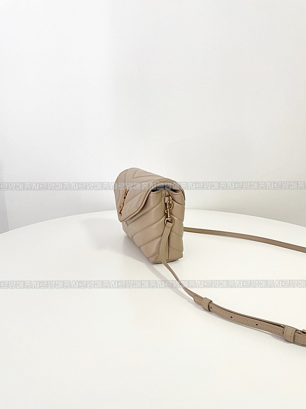 생로랑루루미니백  20260417-110717-003.jpg