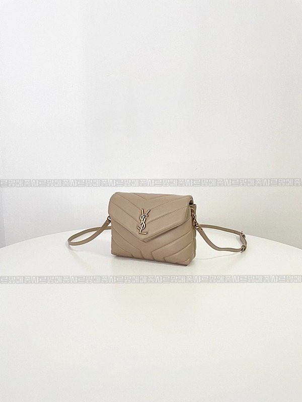 생로랑루루미니백  20260417-110717-002.jpg