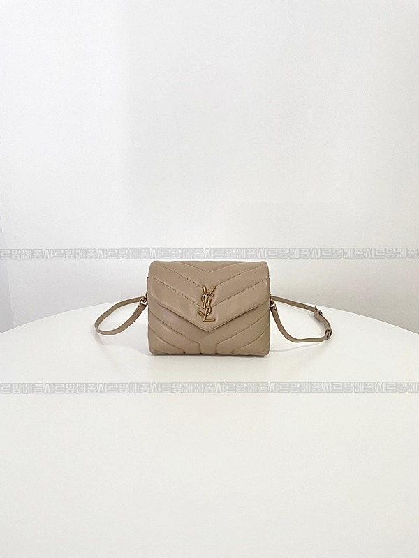 생로랑루루미니백  20260417-110717-001.jpg