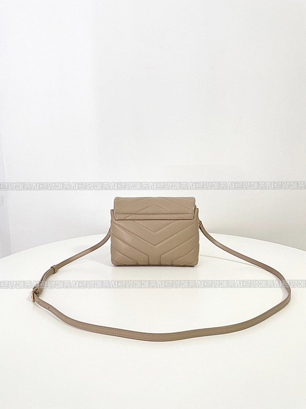 생로랑루루미니백  20260417-110717-004.jpg