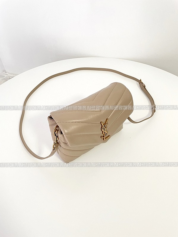 생로랑루루미니백  20260417-110718-006.jpg