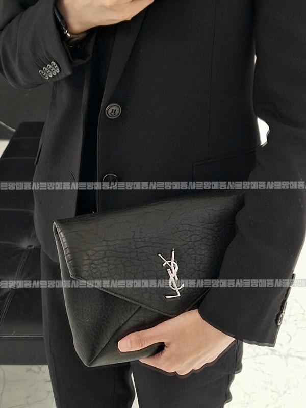 생로랑카산드라엔벨로프메신저백  20260417-112343-026.jpg