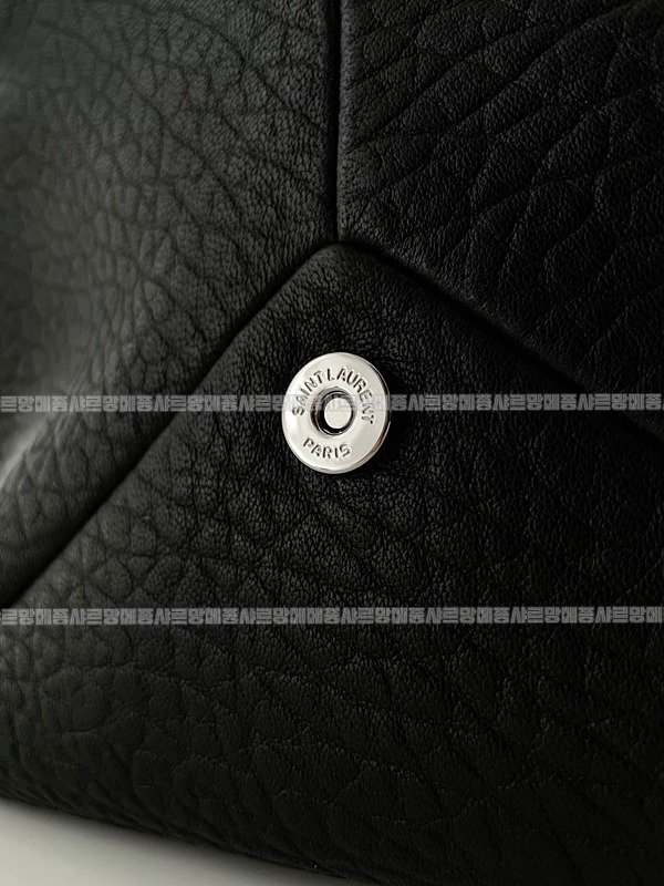 생로랑카산드라엔벨로프메신저백  20260417-112341-011.jpg