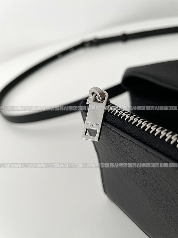 생로랑카산드라엔벨로프메신저백  20260417-112341-015.jpg