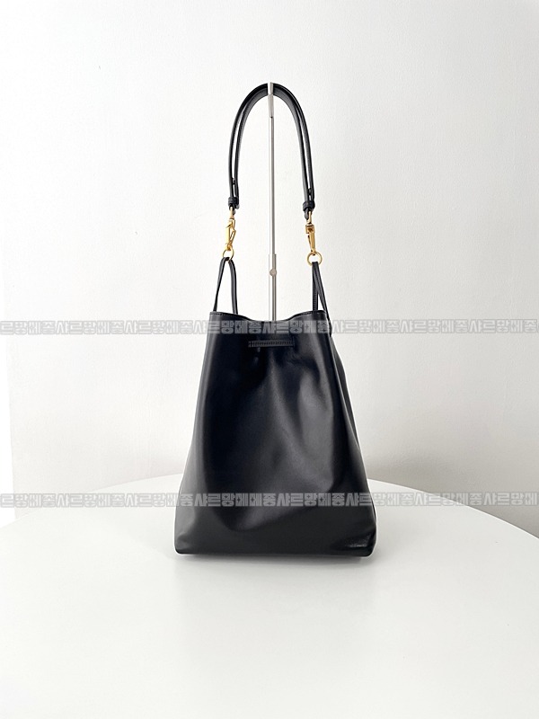 생로랑파리VII스몰  20260417-122521-004.jpg