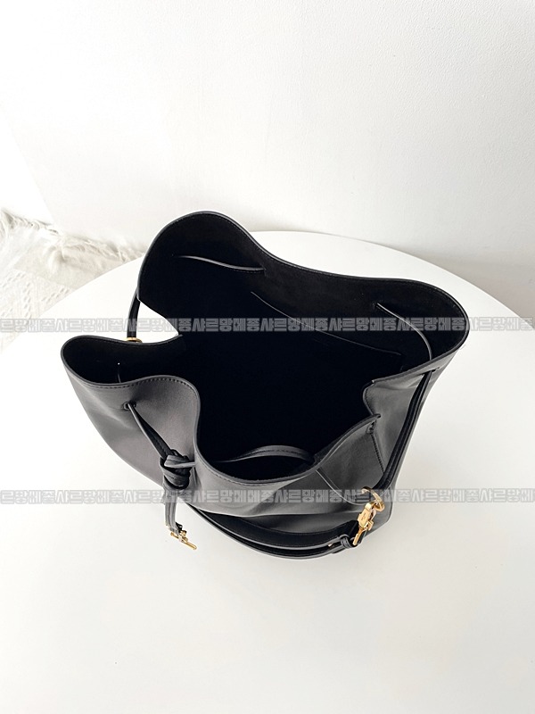 생로랑파리VII스몰  20260417-122521-006.jpg