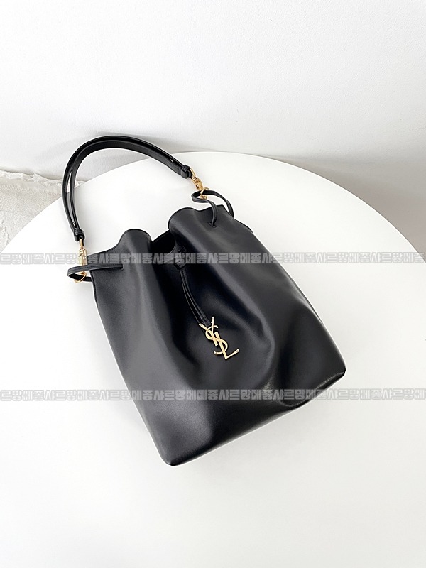 생로랑파리VII스몰  20260417-122522-007.jpg