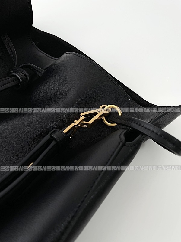 생로랑파리VII스몰  20260417-122522-011.jpg