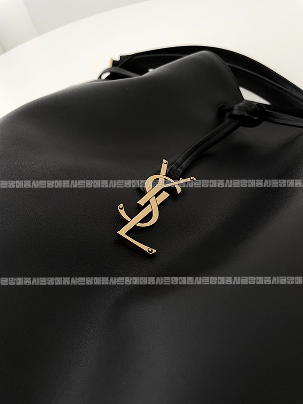 생로랑파리VII스몰  20260417-122522-009.jpg