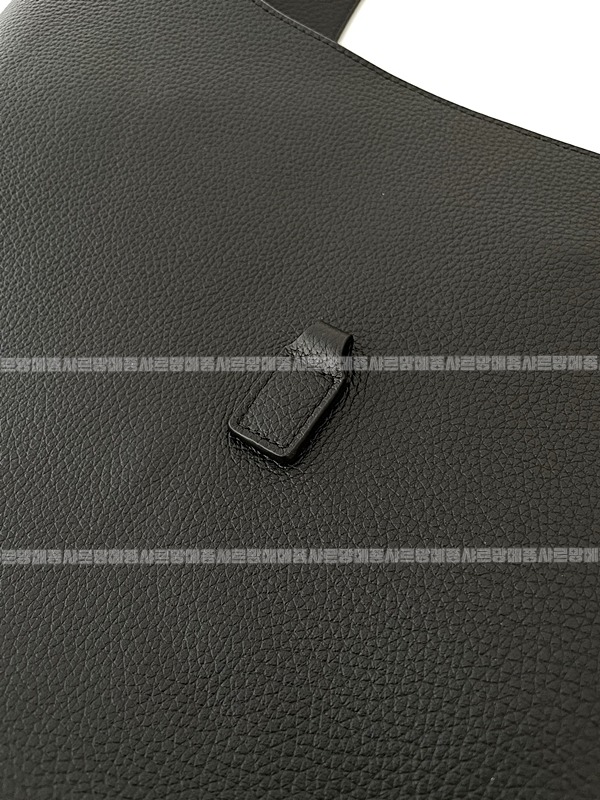 생로랑르5아7호보백  20260417-123212-011.jpg