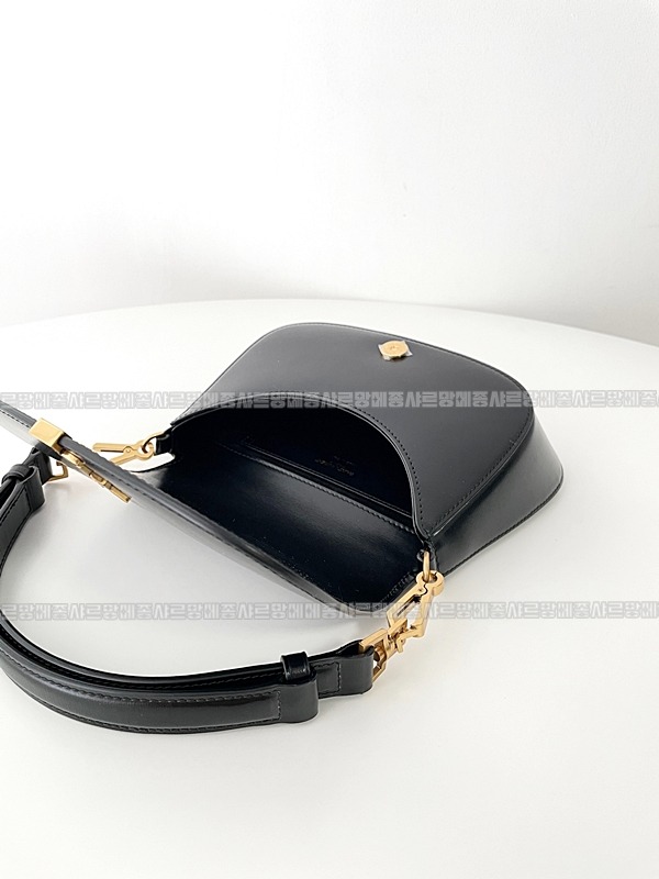 생로랑볼테르탑핸들숄더백  20260417-153827-007.jpg