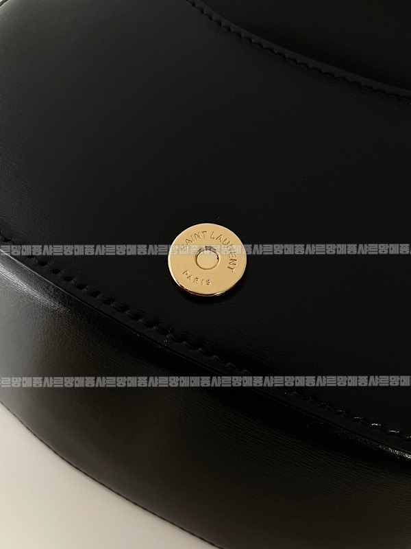 생로랑볼테르탑핸들숄더백  20260417-153828-011.jpg