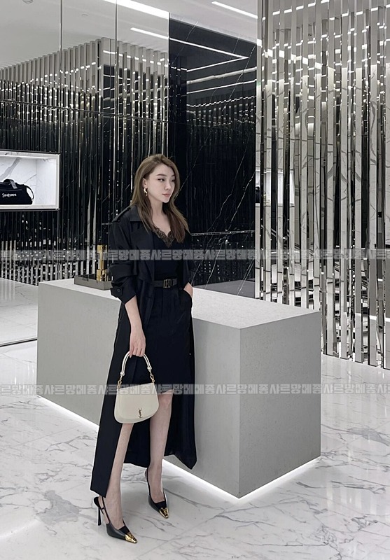 생로랑볼테르탑핸들숄더백  20260417-155140-022.jpg