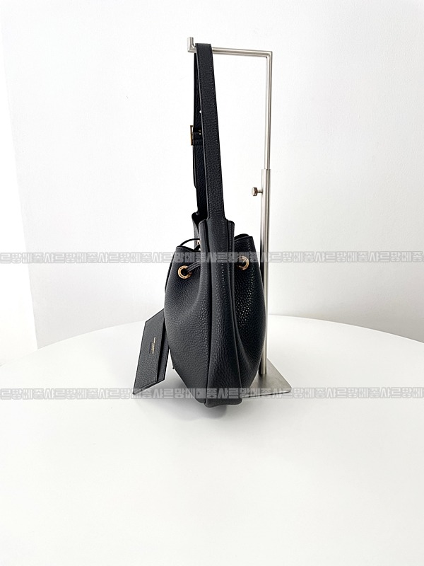 생로랑파리VII미디움  20260417-162818-004.jpg