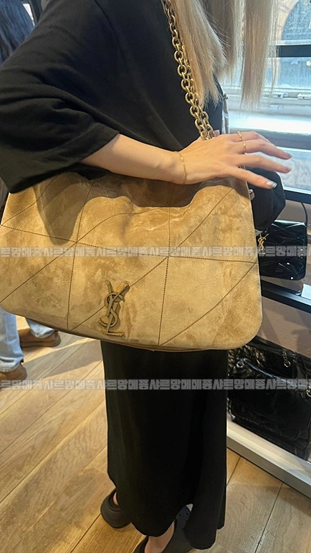 생로랑제이미4.3스웨이드백  20260417-164255-023.jpg