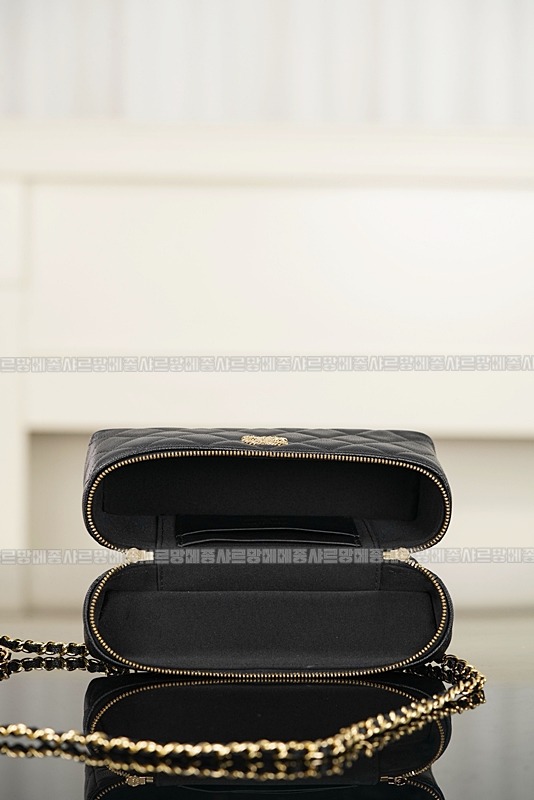 생로랑26P텁핸둘포쉐트베니티백  20260419,101256,008.jpg