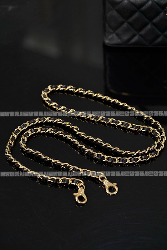 생로랑26P텁핸둘포쉐트베니티백  20260419,101257,011.jpg