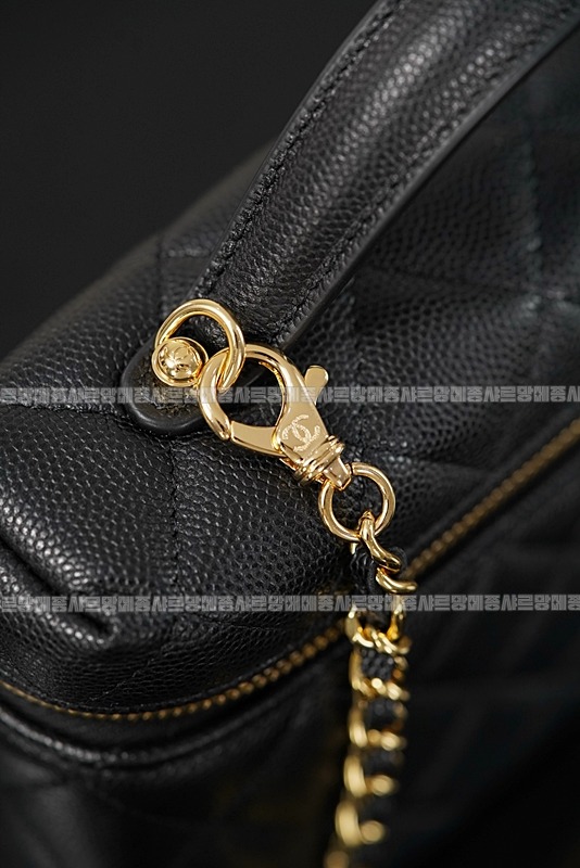 생로랑26P텁핸둘포쉐트베니티백  20260419,101257,016.jpg