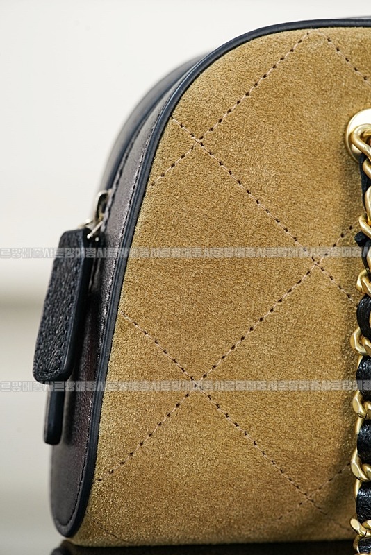 샤넬26P스웨이드볼링백  20260419,110113,013.jpg