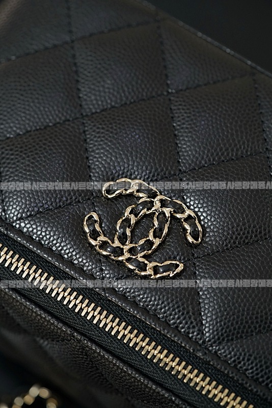 샤넬베니티탑핸들백  20260419,165958,015.jpg