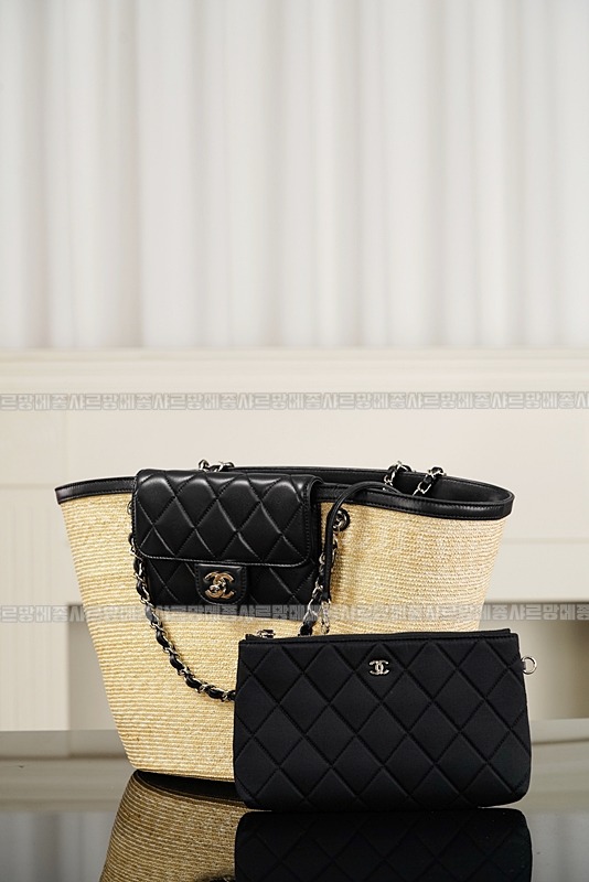 샤넬라지쇼핑백  20260420,154822,010.jpg