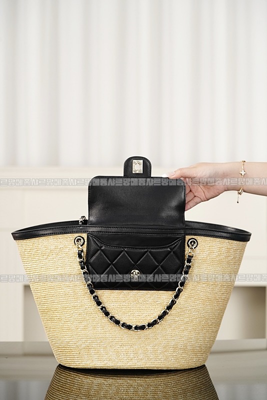 샤넬라지쇼핑백  20260420,154822,009.jpg