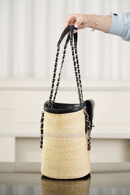 샤넬라지쇼핑백  20260420,154822,012.jpg