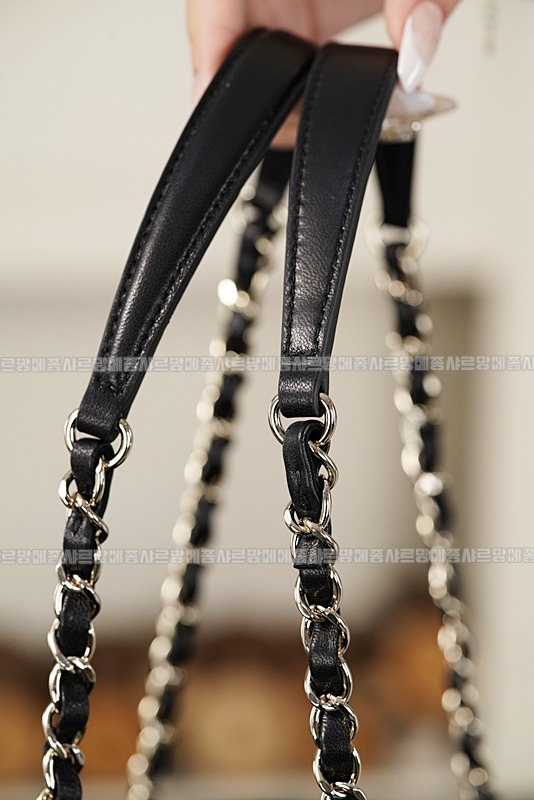 샤넬라지쇼핑백  20260420,154824,022.jpg