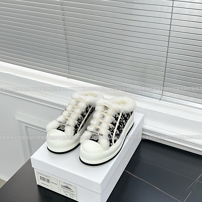 디올워크앤디올스니커즈 20260423,132800,001.jpg