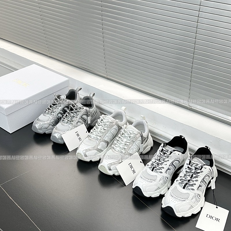 디올크로노스니커즈 20260423,135331,001.jpg