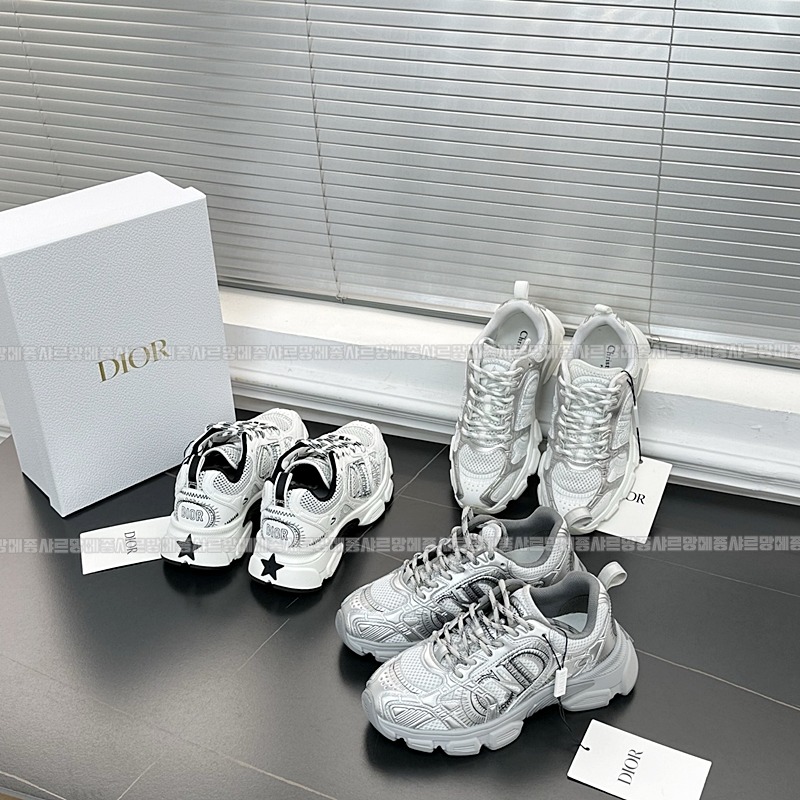 디올크로노스니커즈 20260423,135332,004.jpg