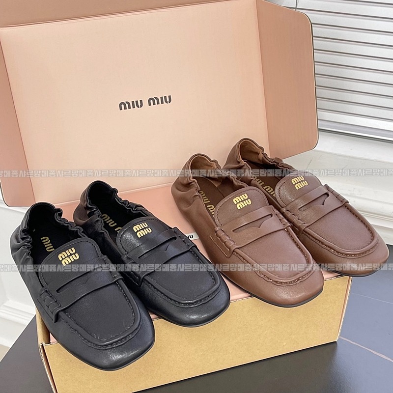 미우미우엠보시드로고로퍼 20260423,145949,001.jpg