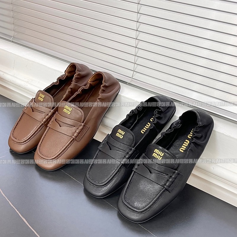 미우미우엠보시드로고로퍼 20260423,145949,003.jpg