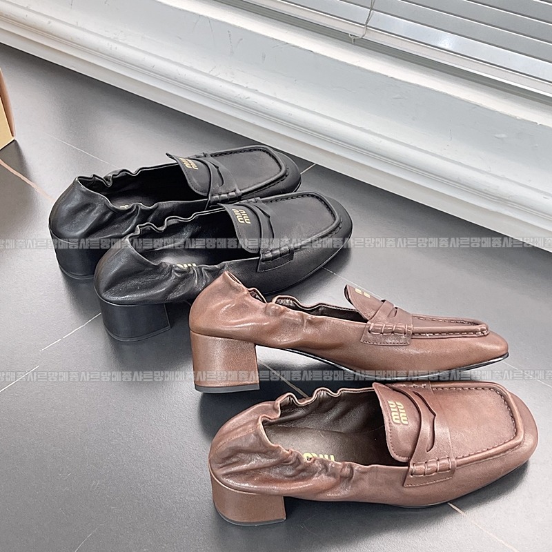 미우미우엠보시드로고로퍼 20260423,150617,004.jpg