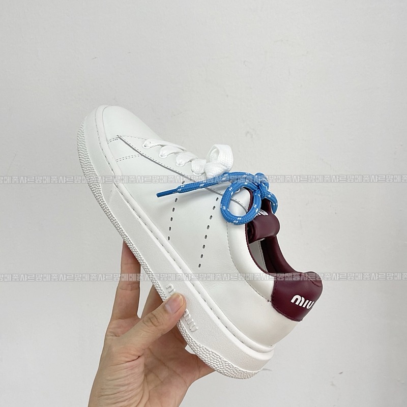 미우미우레더스니커즈화이트 20260423,161339,011.jpg