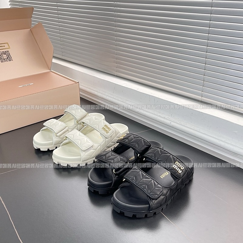 미우미우마테라세나파가죽슬라이드 20260423,170717,001.jpg